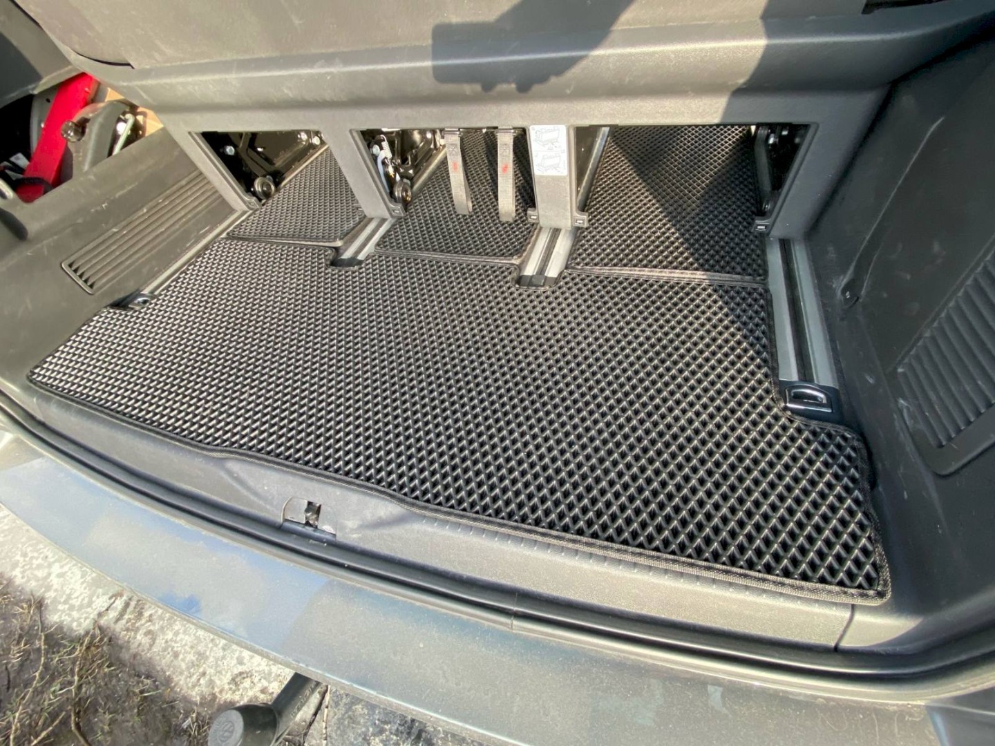 EVA автоковрики для Volkswagen T6 Multivan (7 мест) короткая база (для авто с ворсовым напольным покрытием) — ddu9gWmjhbg resized